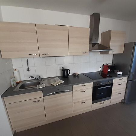 Fewo Steinhohle, Dg 45Qm, 1 Schlafzimmer & 1 Wohn-Esszimmer Mit Bett Sulzbach am Main Exterior foto